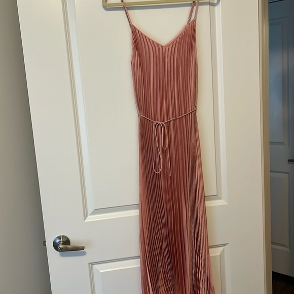 NWT Banana Republic Satin Pleated Midi Dress in Blush Pink - Size S - Picture 1 of 10